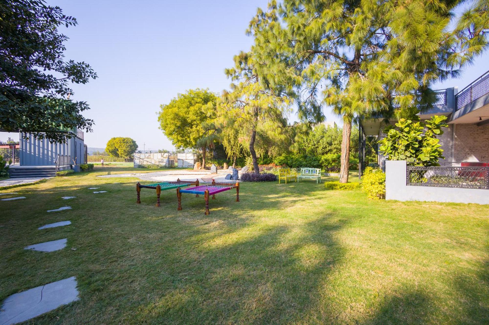 Вилла Elivaas Hidden Oasis 4Bhk With Pool, Mud House & Container House Dhauj Экстерьер фото