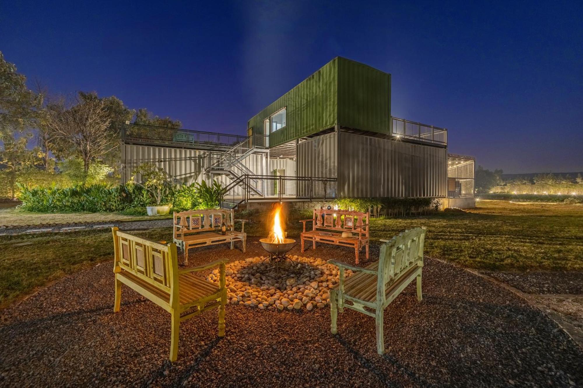 Вилла Elivaas Hidden Oasis 4Bhk With Pool, Mud House & Container House Dhauj Экстерьер фото