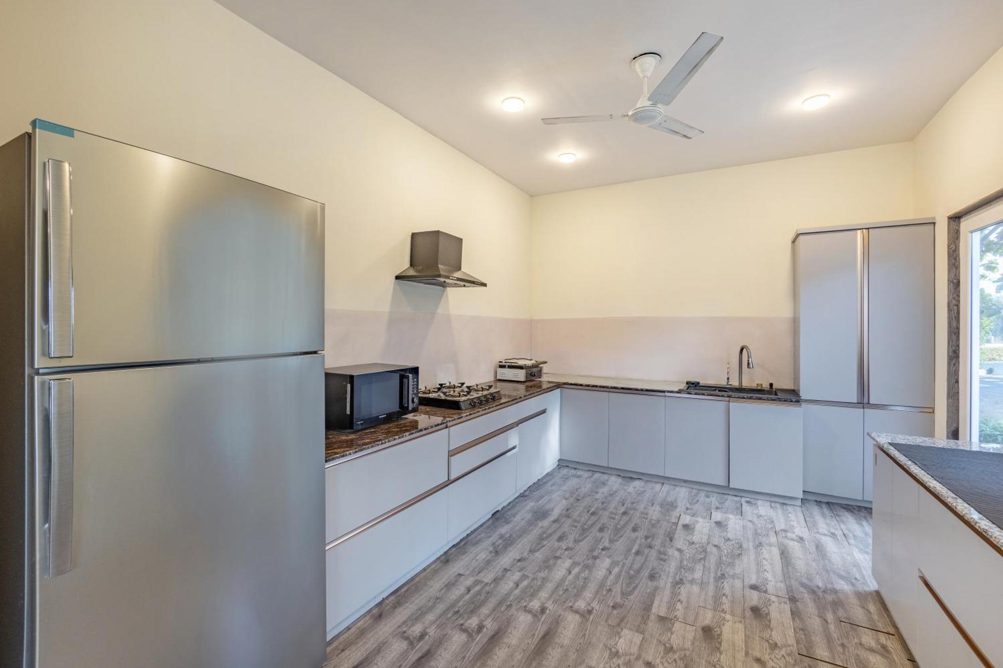 Вилла Elivaas Hidden Oasis 4Bhk With Pool, Mud House & Container House Dhauj Экстерьер фото