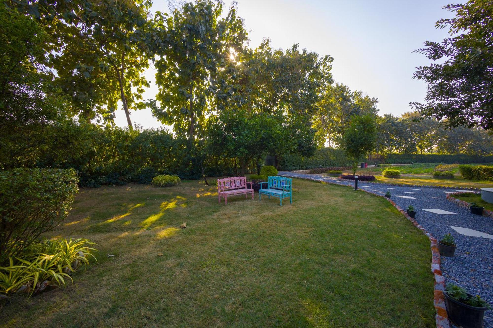 Вилла Elivaas Hidden Oasis 4Bhk With Pool, Mud House & Container House Dhauj Экстерьер фото